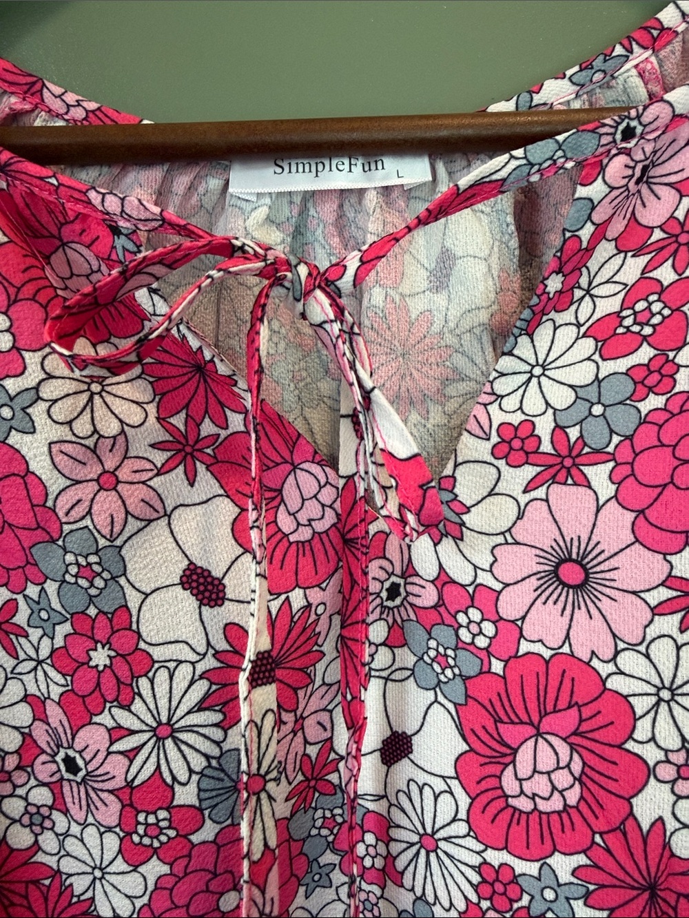 Women’s Pink Floral Flutter Sleeve Top - Picture 5 of 8